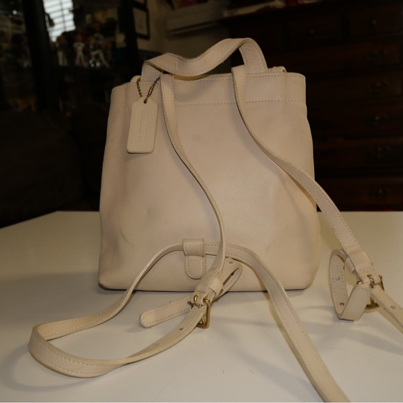 Coach - Picture 2 of 4